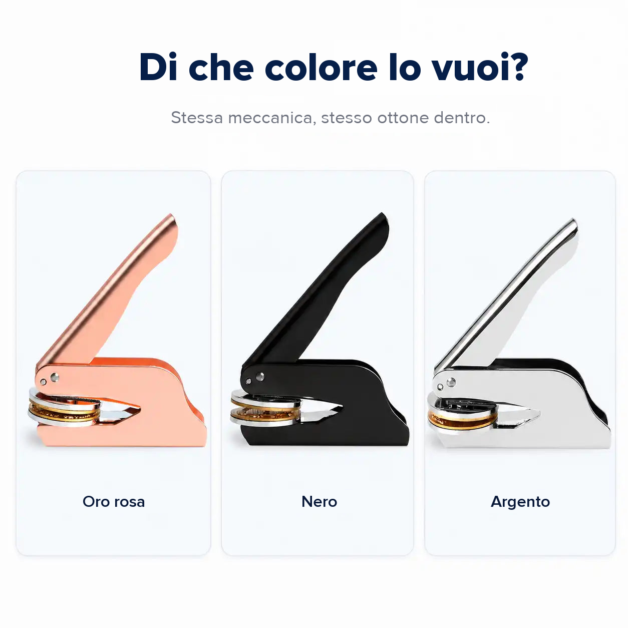 Il timbro fotografato di lato in tre schede affiancate, una per finitura: oro rosa, nero, argento